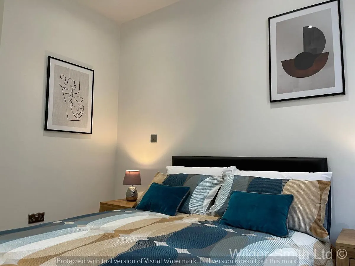Central Nottingham Gem - Luxurious 2-Bed Apartment 영국