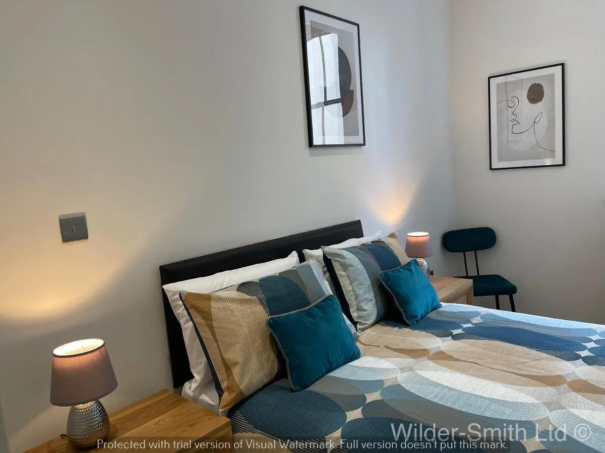 Central Nottingham Gem - Luxurious 2-Bed Apartment